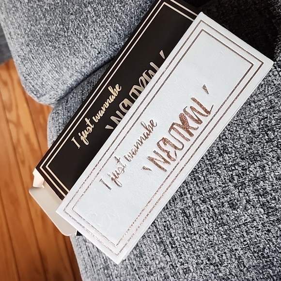 New Doll Face neutral Eye Shadow Palette - Picture 9 of 15